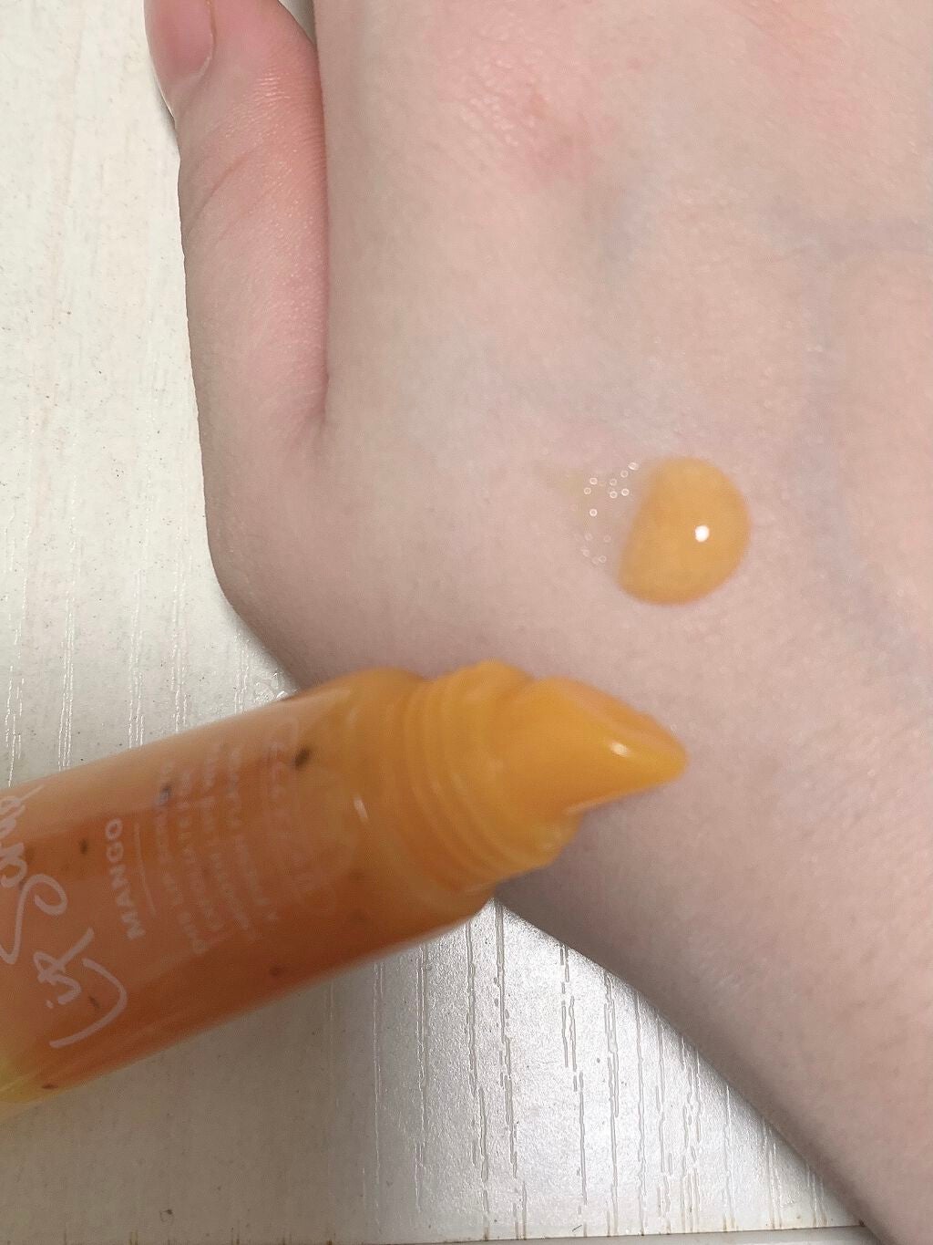 じわっと温感リップスクラブ/DAISO/リップグロスを使ったクチコミ(3枚目)