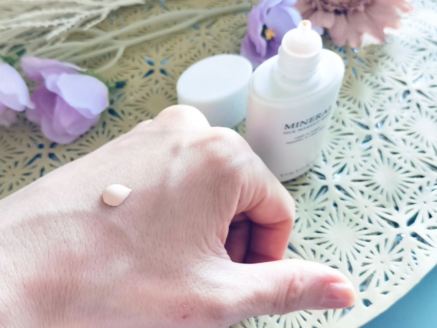 ミネラルシルクメイクアップベース/ヴァントルテ/化粧下地を使ったクチコミ(4枚目)