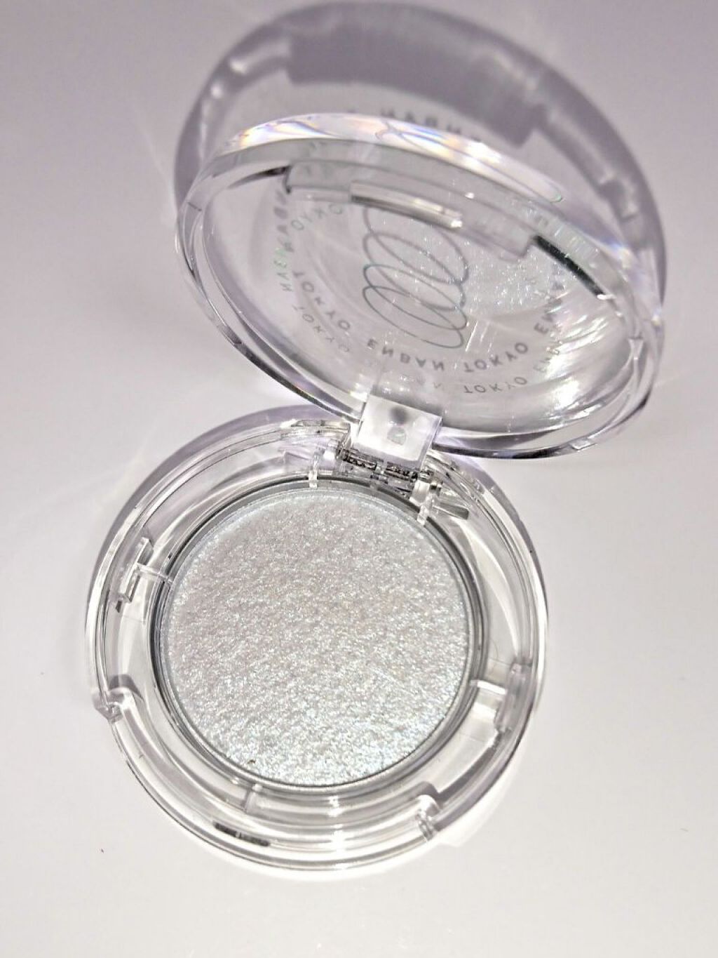 マルチグリッターカラー/ENBAN TOKYO/単色アイシャドウを使ったクチコミ(2枚目)