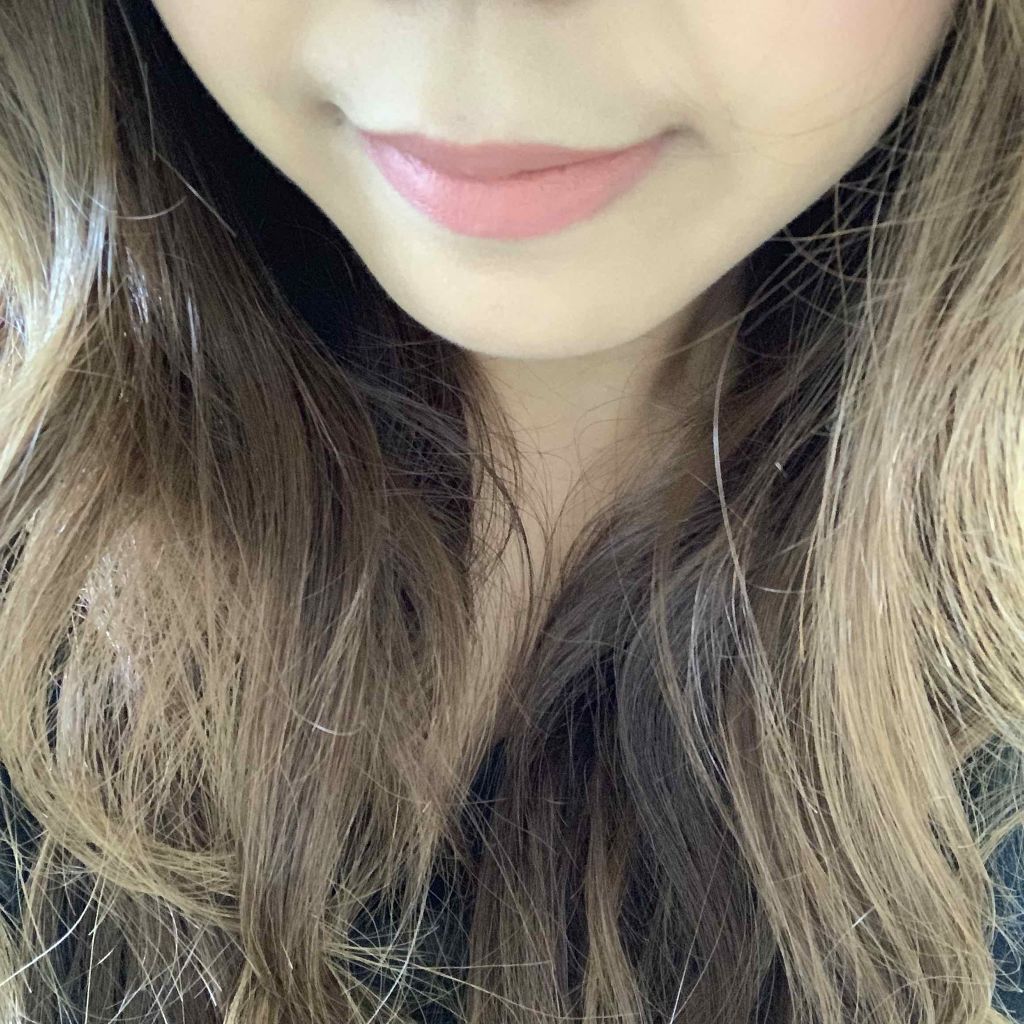 ジューシー マット ロングウェア リップスティック ディスローブド/Too Faced/口紅を使ったクチコミ（3枚目）