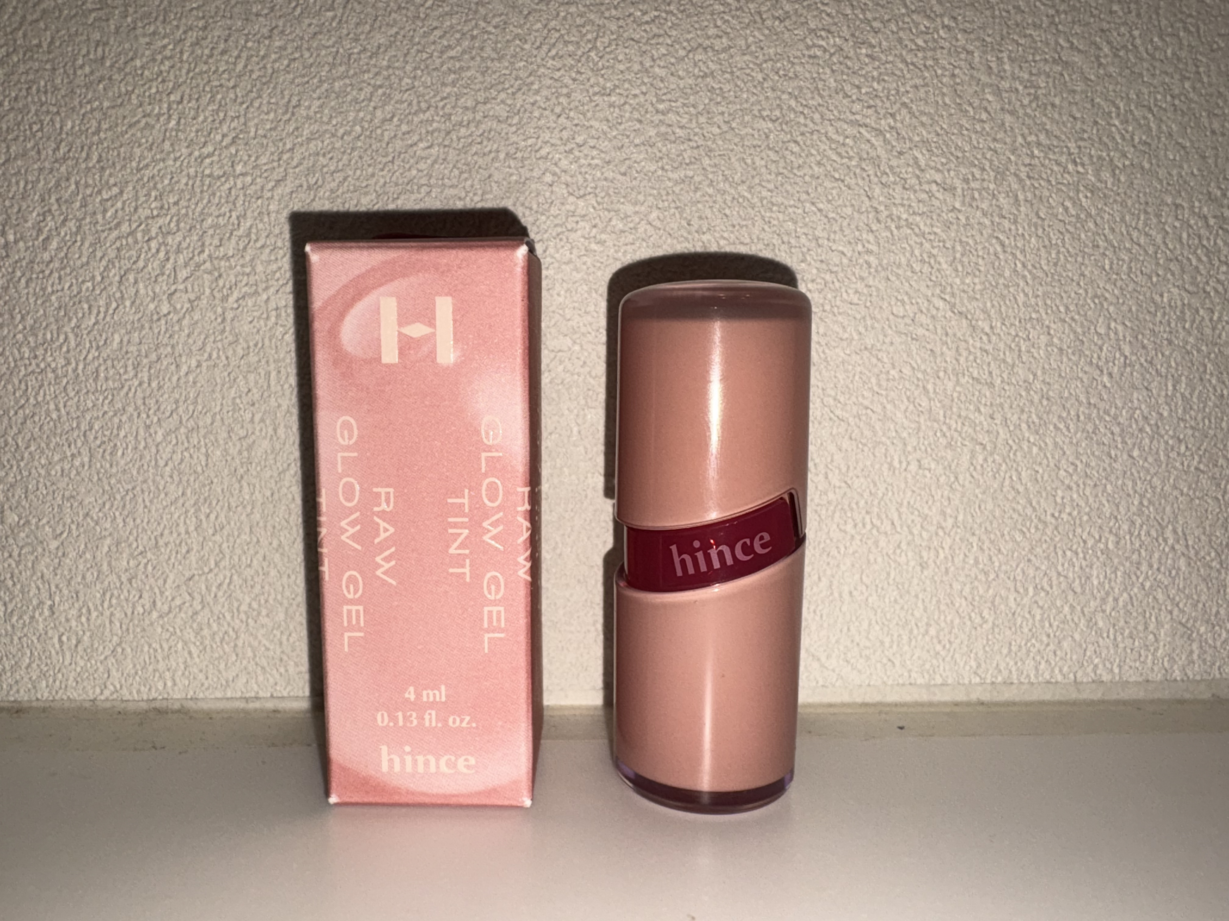 ロウグロウジェルティント R005 ハイビスカス/hince/リップティントを使ったクチコミ（1枚目）