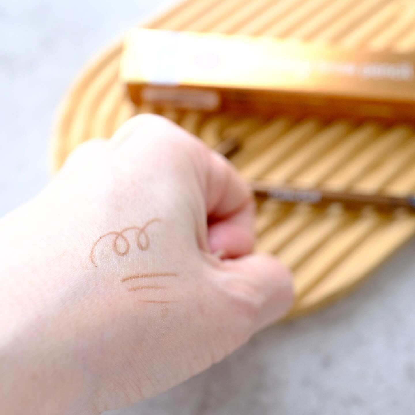 スキニーブロウペンシル 06 Coffee Brown/CathyDoll/アイブロウペンシルを使ったクチコミ（3枚目）