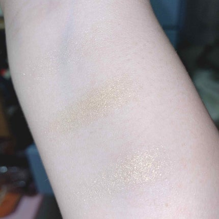 Fruity Highlighter/MAKEUP REVOLUTION/パウダーハイライトを使ったクチコミ(3枚目)