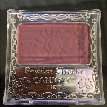 CANMAKE
パウダーチークスPW38💗

本当はすみれ色チーク目当てで
買い物に行ったのですが、
隣においてあったプラムピンクに
一目惚れ（笑）（笑）
見かけだけだと濃いかなあって
思ったのですが、