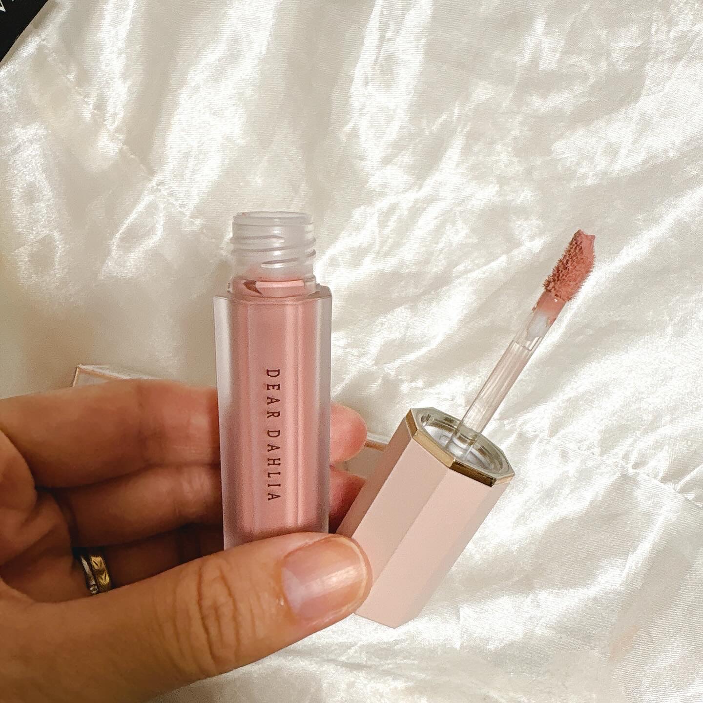 ペタルドロップリキッドブラッシャー/DEAR DAHLIA/リキッドチークを使ったクチコミ（2枚目）