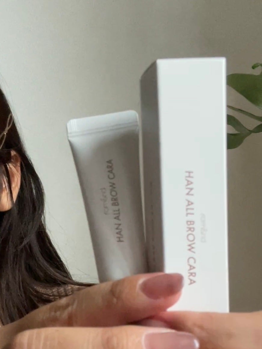 垢抜けにゃん(コスメ/ダイエット備忘録) on LIPS 「ロムアンド ハンオールブロウカラー
・剛毛黒眉が淡くなる地肌に..」(1枚目)