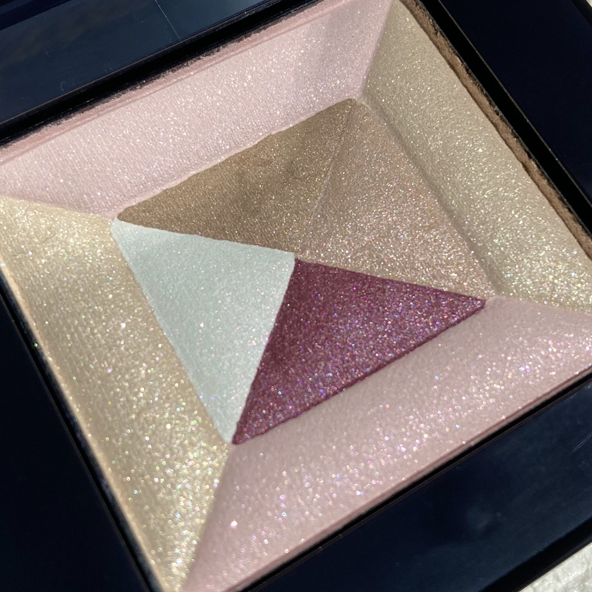 コンスピキュアス アイズ リミテッドコレクション b/Amplitude/単色アイシャドウを使ったクチコミ（2枚目）