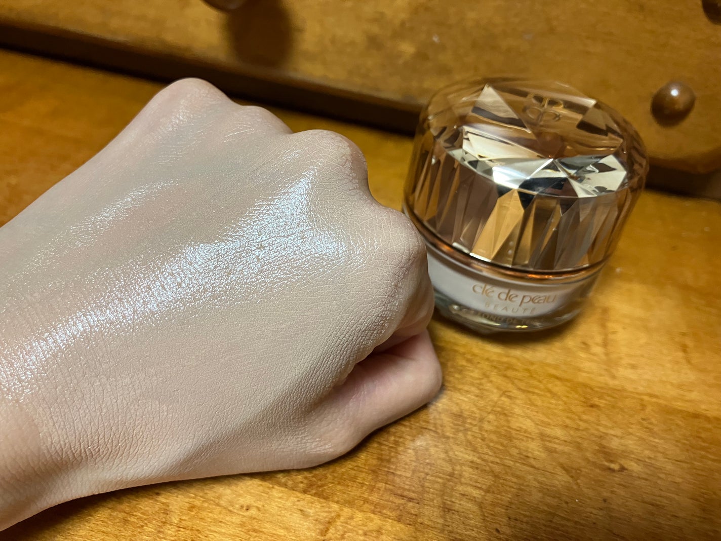 ル・フォンドゥタンn/クレ・ド・ポー ボーテ/クリーム・エマルジョンファンデーションを使ったクチコミ(1枚目)