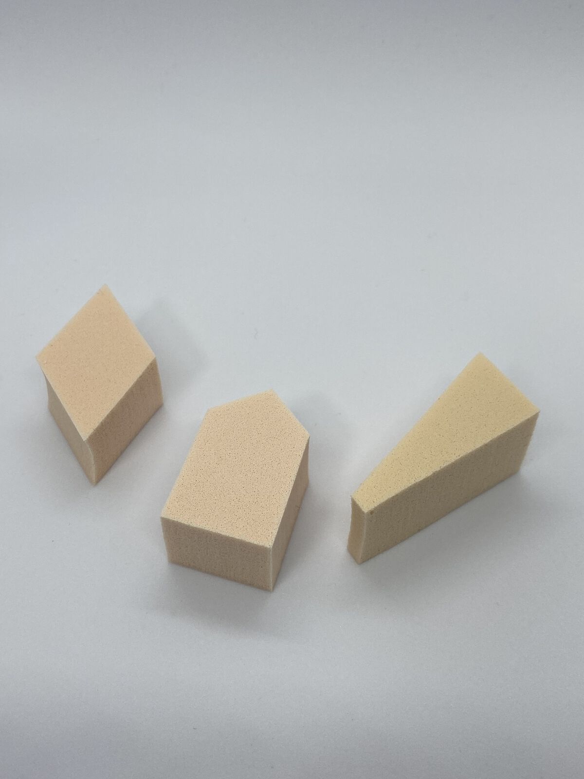 バリュースポンジN ダイヤ型タイプS 30P/ロージーローザ/パフ・スポンジを使ったクチコミ（2枚目）