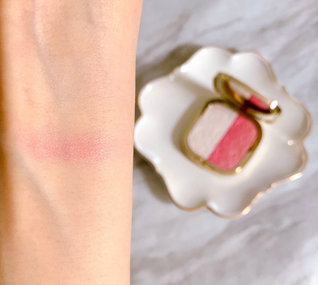 ソーラーグロウ イルミネーティングパウダー デュオ/DOLCE&GABBANA BEAUTY/ハイライトを使ったクチコミ(2枚目)