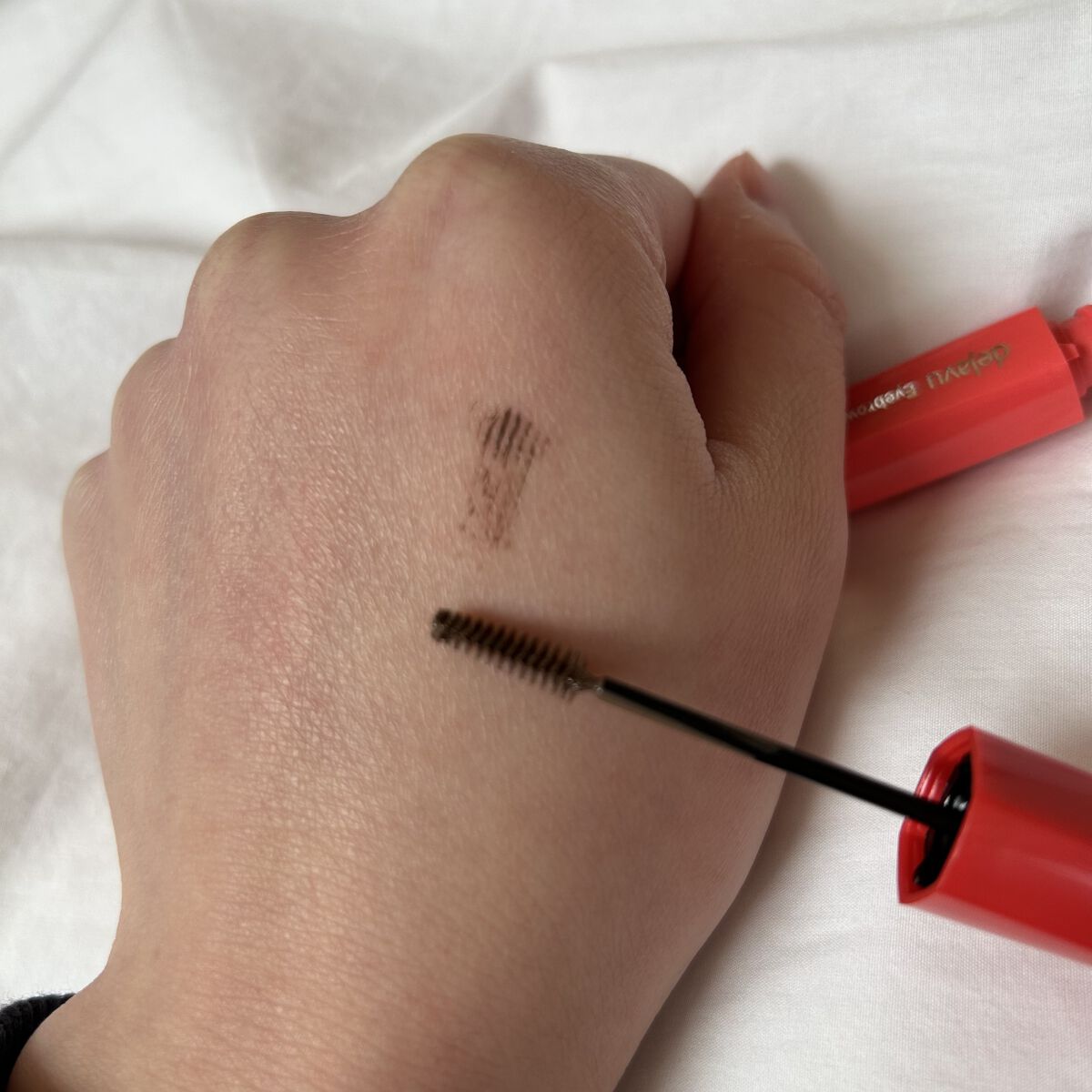 フィルム眉カラー/デジャヴュ/眉マスカラを使ったクチコミ（2枚目）