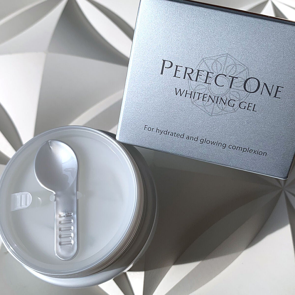 パーフェクトワン 薬用ホワイトニングジェル/パーフェクトワン/オールインワン化粧品を使ったクチコミ(2枚目)