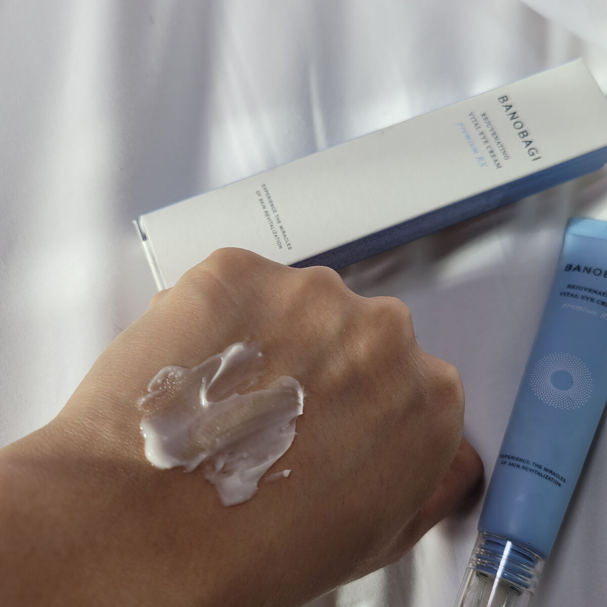 リジュブネイティング バイタルアイクリーム/BANOBAGI/アイケア・アイクリームを使ったクチコミ（2枚目）