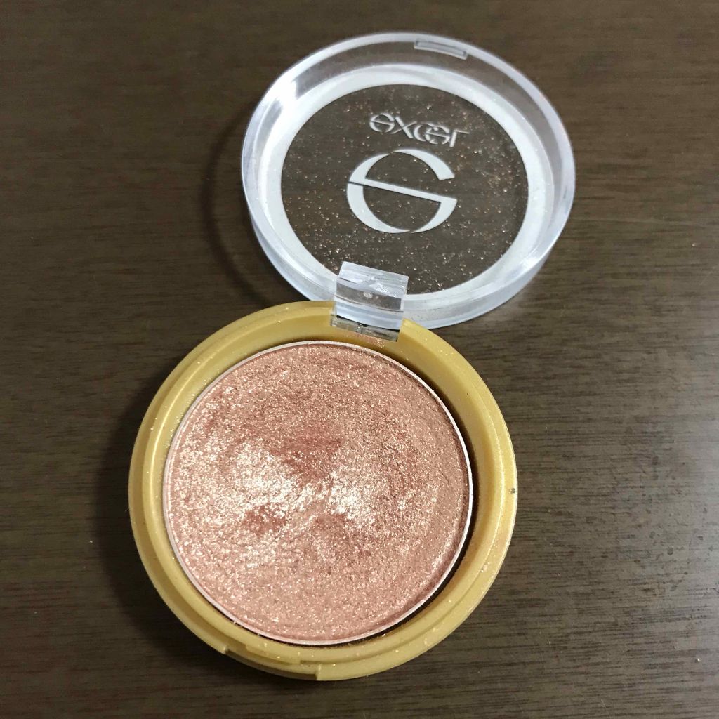 シャイニーシャドウ N/excel/単色アイシャドウを使ったクチコミ（2枚目）