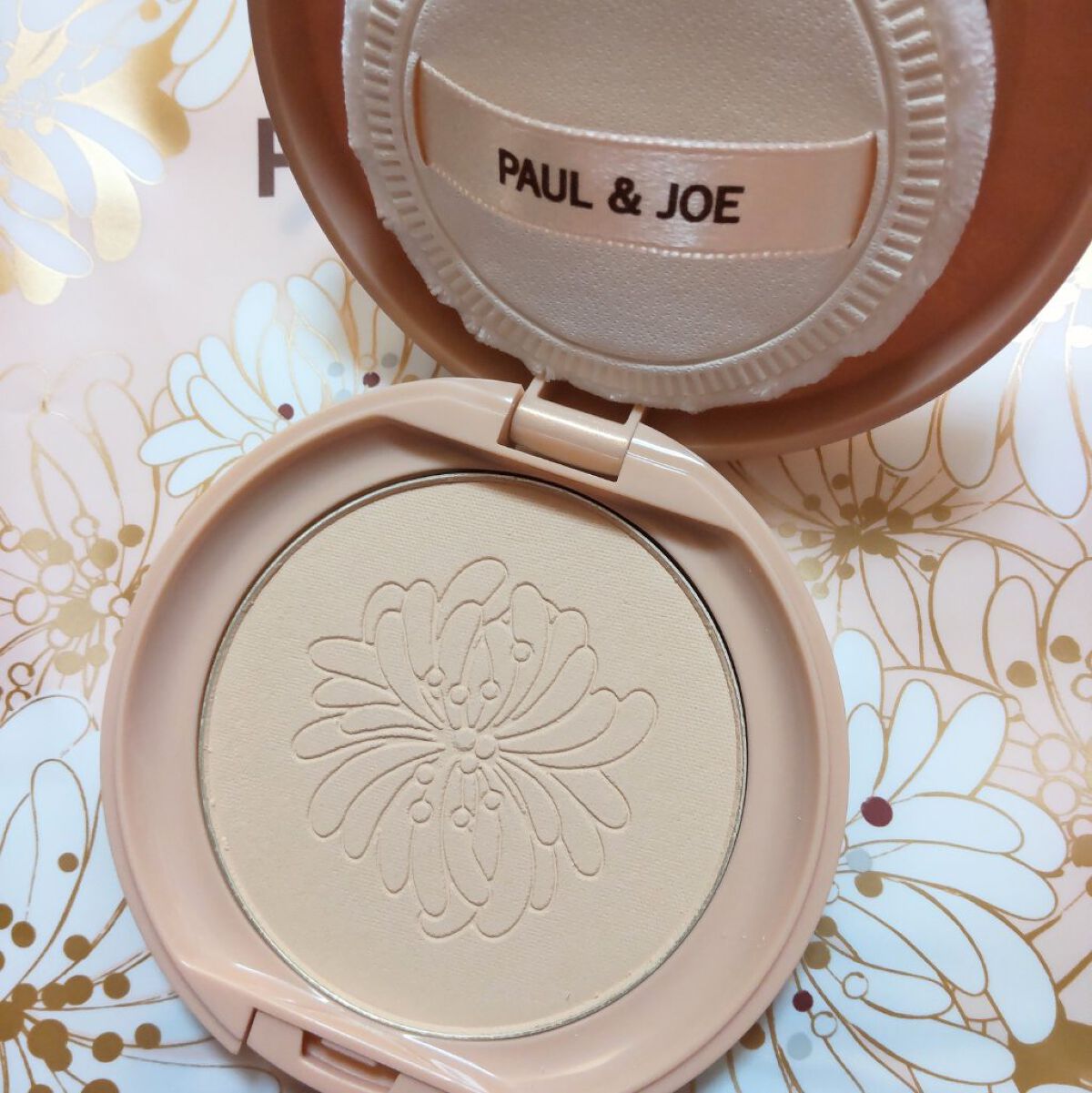 セッティング パウダー 02/PAUL & JOE BEAUTE/プレストパウダーを使ったクチコミ（2枚目）