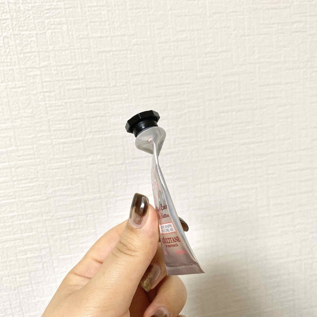 チェリーブロッサム ソフトハンドクリーム/L'OCCITANE/ハンドクリームを使ったクチコミ(2枚目)