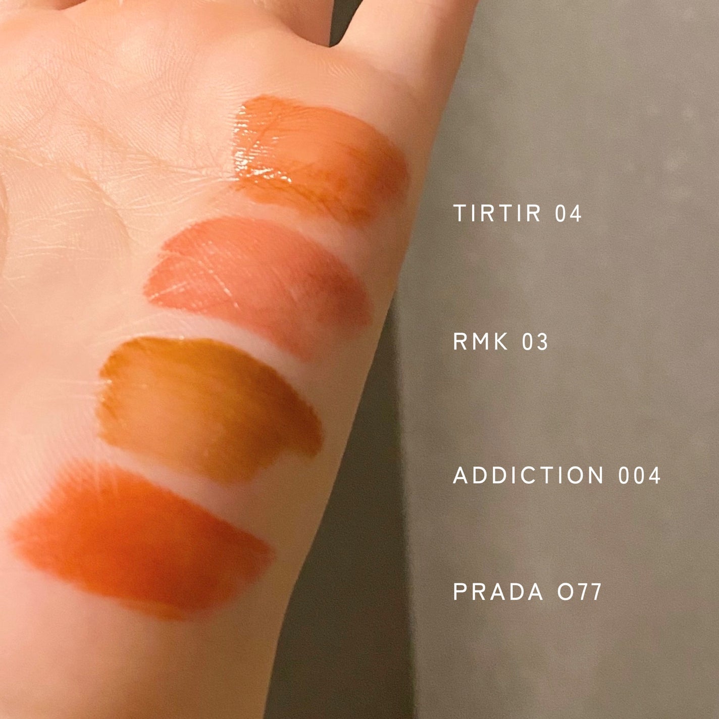 モノクローム ウェイトレス リップカラー(マット レザー)/PRADA BEAUTY/口紅を使ったクチコミ(2枚目)