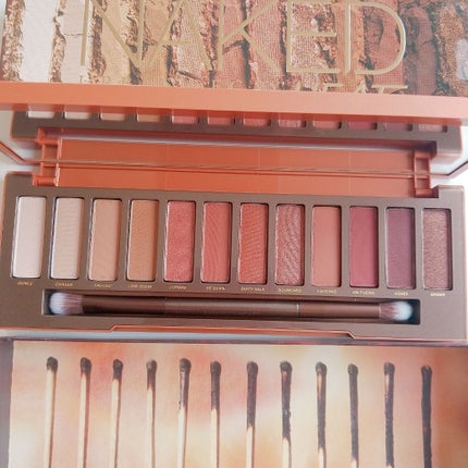 アーバンディケイ NAKED HEATのクチコミ「念願の海外コスメ💕
アーバンディケイのヌードパレット(🔥HEAT🔥)
ずうっと気になってたの.....」(2枚目)