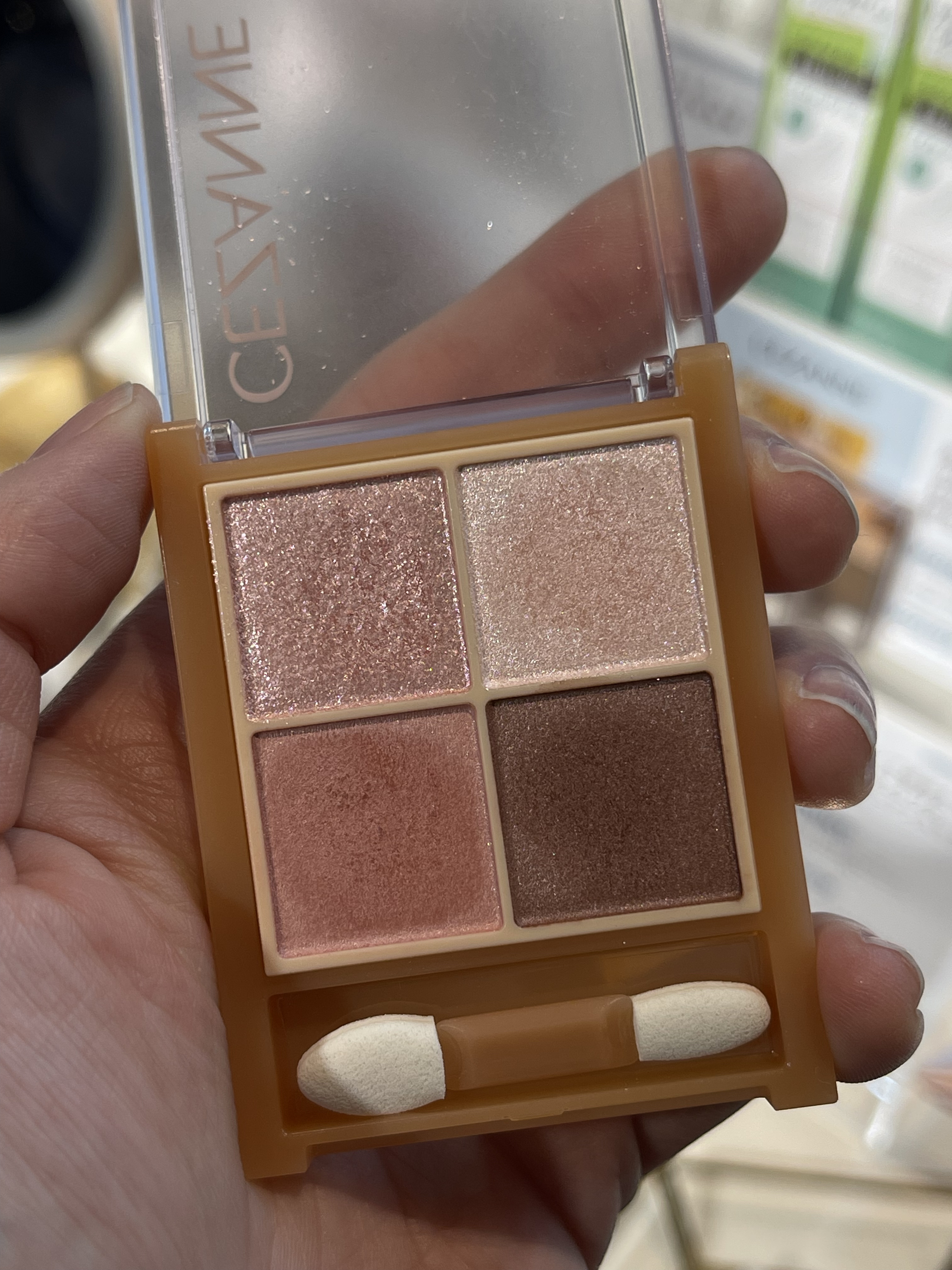 ベージュトーンアイシャドウ/CEZANNE/アイシャドウパレットを使ったクチコミ（3枚目）