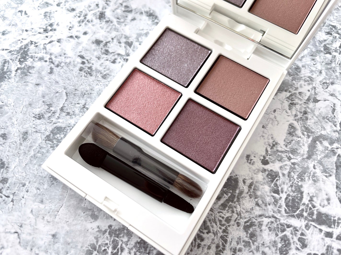 ホリデー アディクション サイレント ウィッシュⅠ/ADDICTION/メイクアップキットを使ったクチコミ(3枚目)