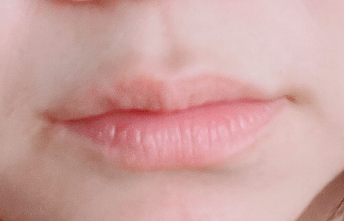 ジューシーラスティングティント/rom&nd/リップティントを使ったクチコミ（2枚目）