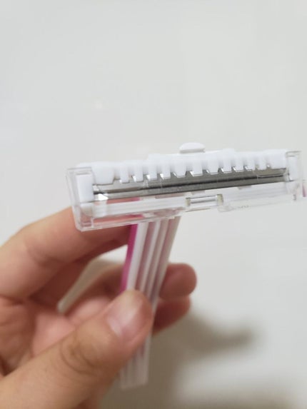 DAISO Schick顔・ボディ用カミソリ/DAISO/シェーバーを使ったクチコミ(6枚目)