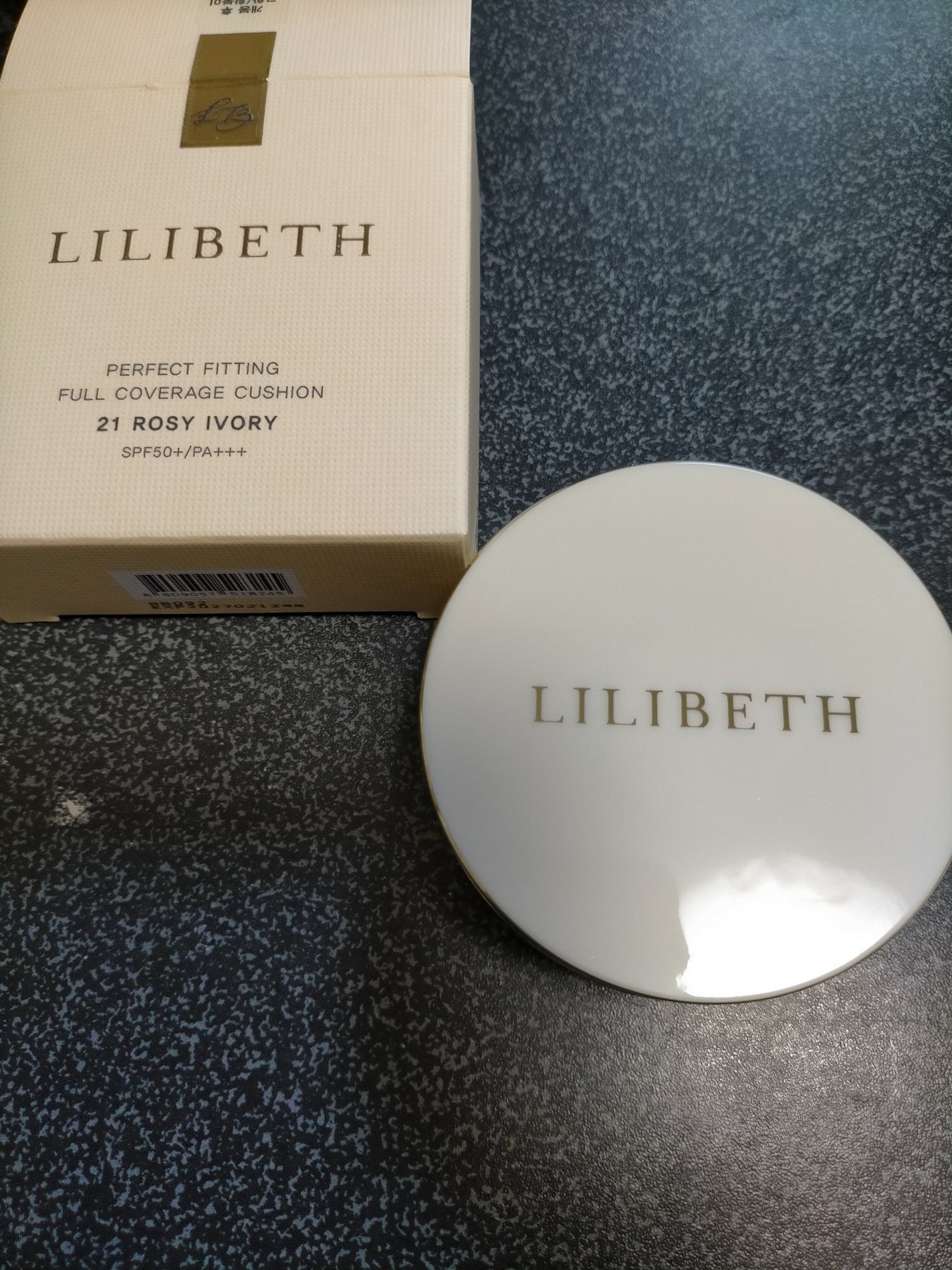 パーフェクティングフィッティング フルカバレッジクッション/LILIBETH/クッションファンデーションを使ったクチコミ(1枚目)