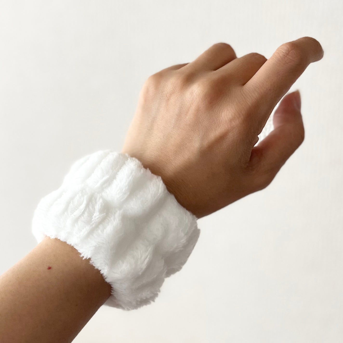 洗顔用リストバンド/セリア/その他スキンケアを使ったクチコミ(2枚目)