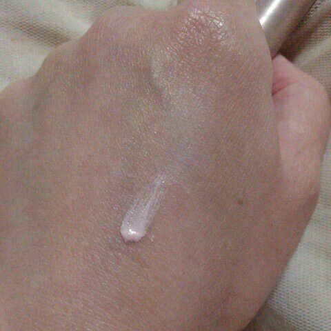 クラブ すっぴんアイグロスのクチコミ「《クラブ　すっぴんアイグロス》

●パールピンク(微粒子パール)
●2WAYアイグロス
…涙袋.....」（3枚目）