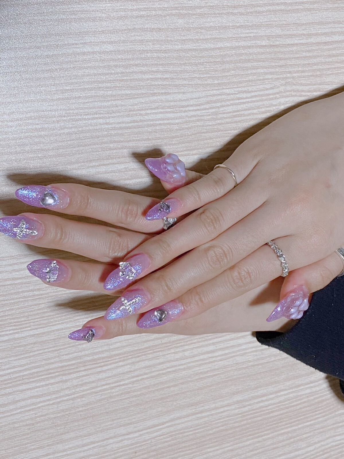 ゆる on LIPS 「ゆめかわ肉球ネイル🐾#ネイル#ジェルネイル#量産型ネイル#ゆめ..」(2枚目)