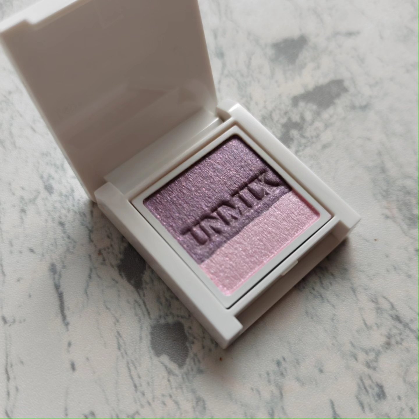 アイシャドーペン 06 ブルーベリー/UNMIX/スティックアイシャドウを使ったクチコミ（2枚目）