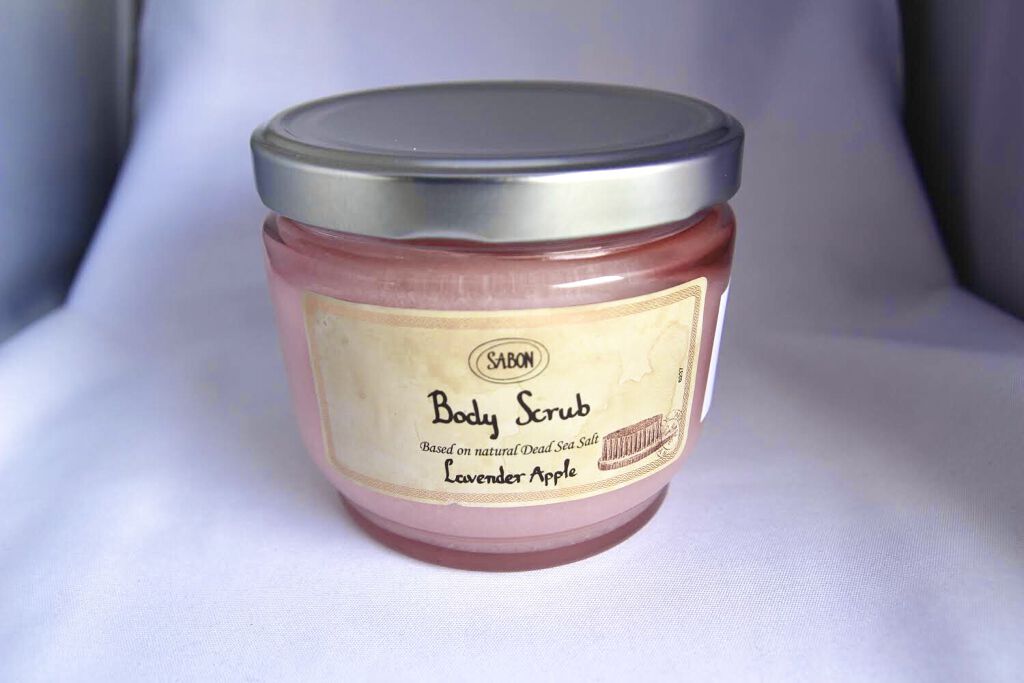 ボディスクラブ ラベンダー・アップル 600g/SABON/ボディスクラブを使ったクチコミ（1枚目）