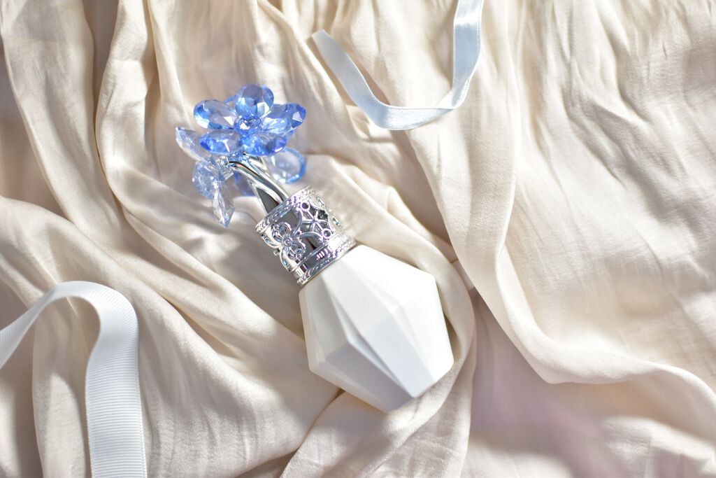 クリスタルブルーム　サムシングピュアブルー セント　オードパルファン 30ml【旧 2022年度】/JILL STUART/香水(レディース)を使ったクチコミ（1枚目）