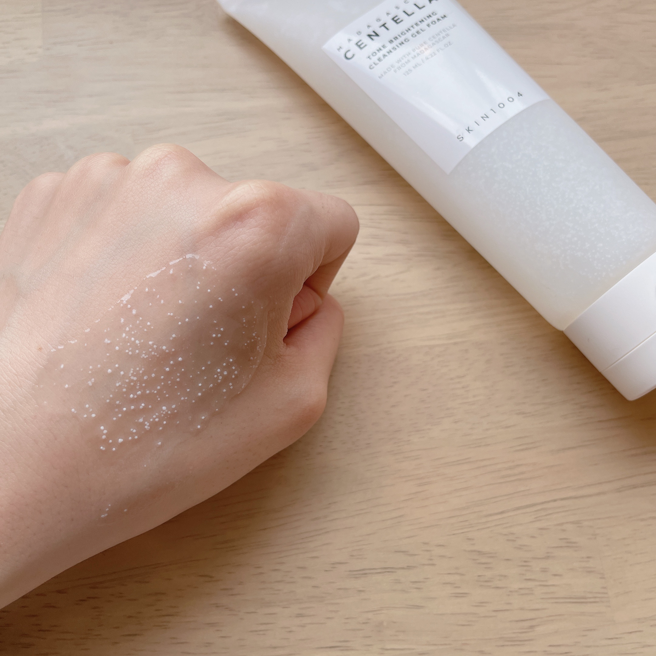 SKIN1004 トーンブライトニング クレンジング ジェルフォームのクチコミ「肌に優しくしっとりさっぱり洗浄𓂃🫧‪

⋆┈┈┈┈┈┈┈┈┈┈┈┈┈┈┈┈⋆

SKIN100.....」（3枚目）