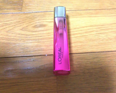 ロレアルパリ
ユイルカレス 806 ピンク
8mL 1700円(税抜)

この商品はYSLのボリュプテティントインオイルと似ていると言われていますよね！
似ているのにYSLの半分くらいの値段で買えるとこ