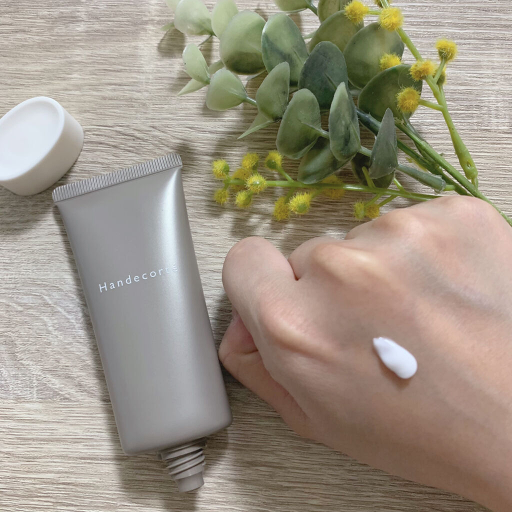 ハンデコルテ/キユートピア/ネック・デコルテケアを使ったクチコミ（1枚目）