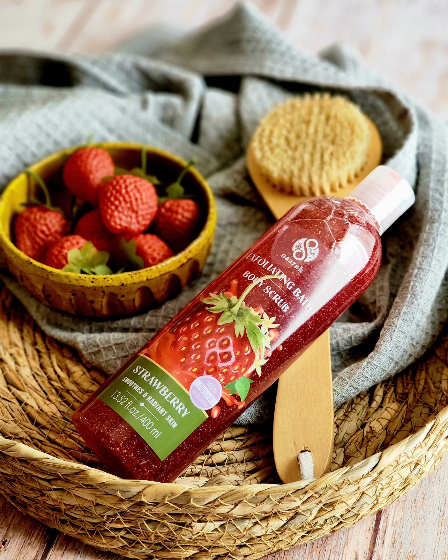 ナーラック ボディスクラブ ストロベリー/naarak/ボディスクラブを使ったクチコミ（1枚目）