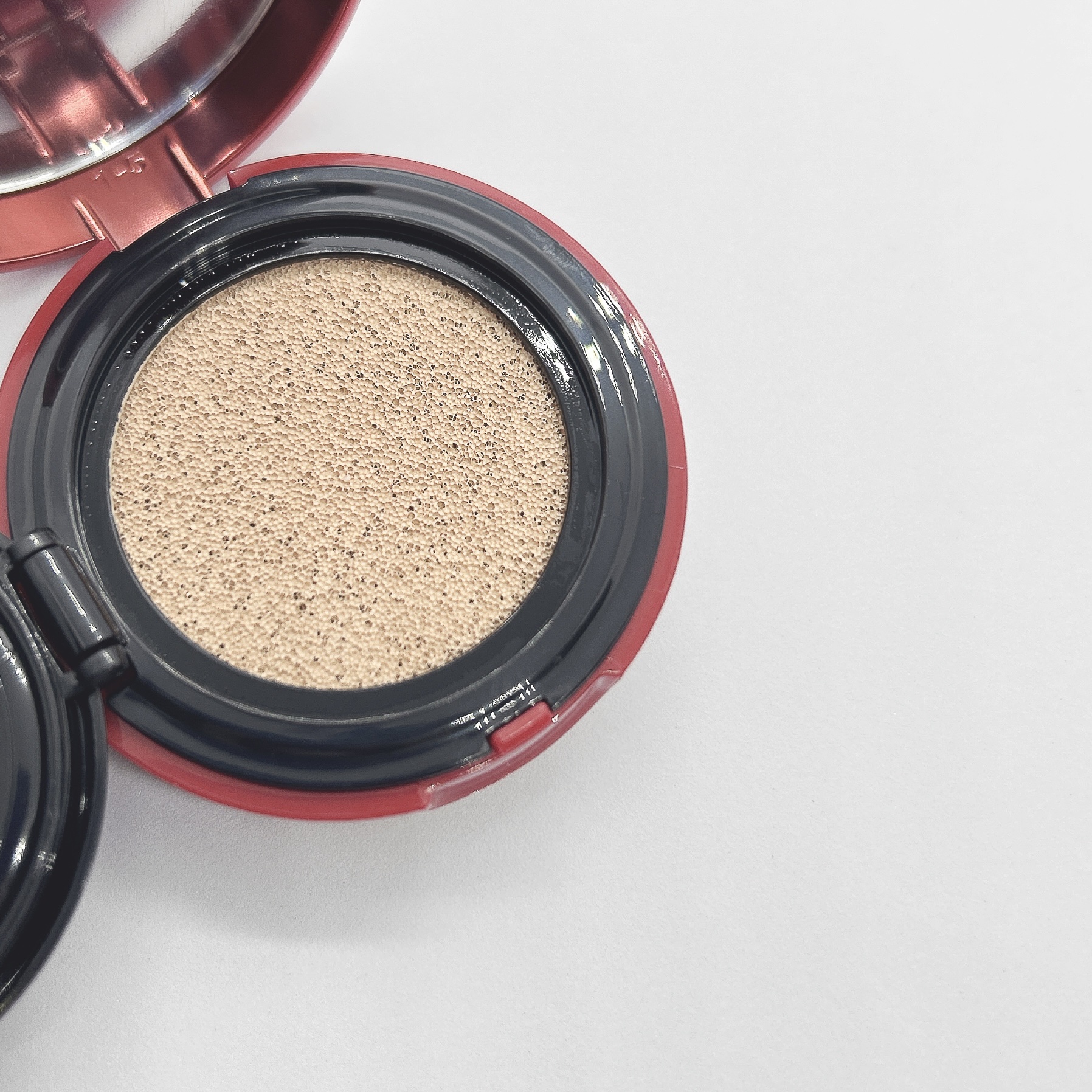 ハイパーカバーフィットクッション red/APRILSKIN/クッションファンデーションを使ったクチコミ（2枚目）