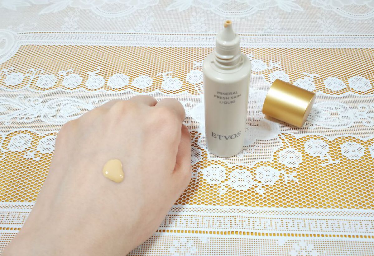 ミネラルフレッシュスキンリキッド/エトヴォス/リキッドファンデーションを使ったクチコミ（2枚目）