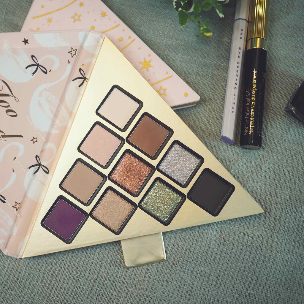 Under the Christmas Tree Christmas Tree Breakaway Makeup Palette and Mascara /Too Faced/メイクアップキットを使ったクチコミ(4枚目)