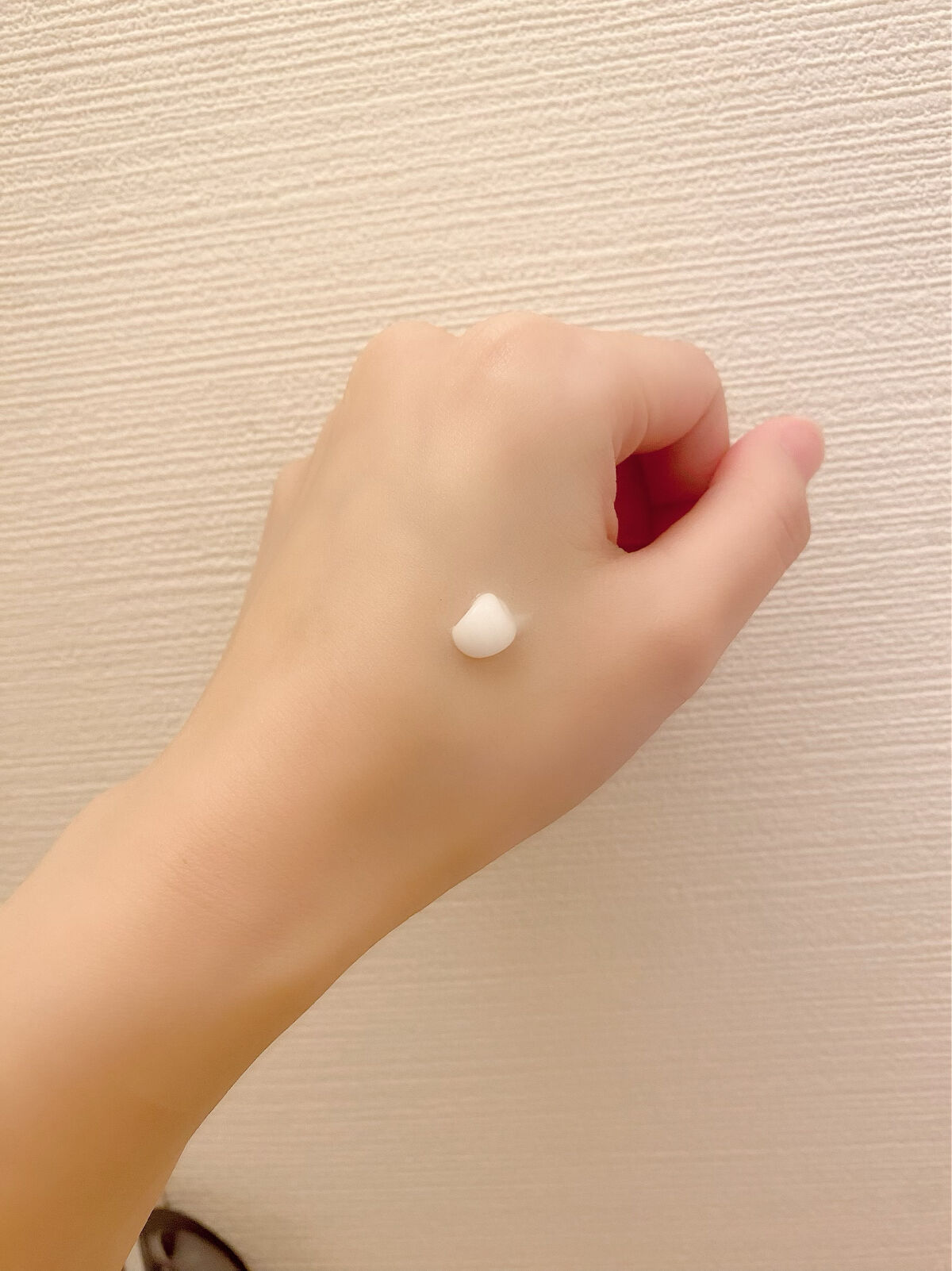 金のプラセンタもっちり白肌濃クマトリーナ/ホワイトラベル/アイケア・アイクリームを使ったクチコミ（2枚目）