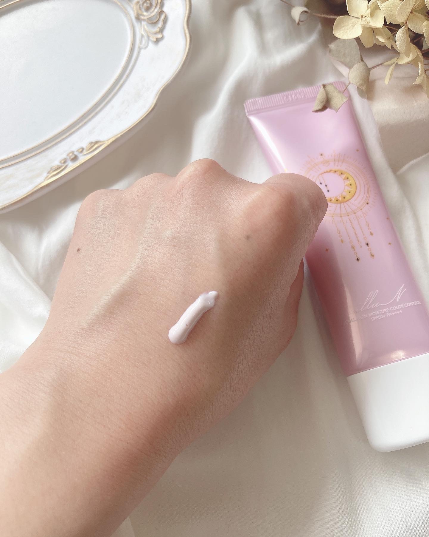 コラーゲンモイスチャーカラーコントロール/illuN/化粧下地を使ったクチコミ（3枚目）