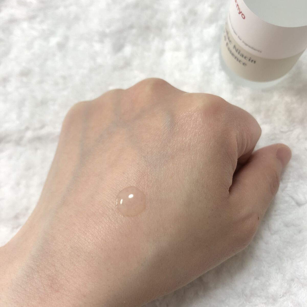 ガラクナイアシン2.0エッセンス/manyo/美容液を使ったクチコミ（3枚目）