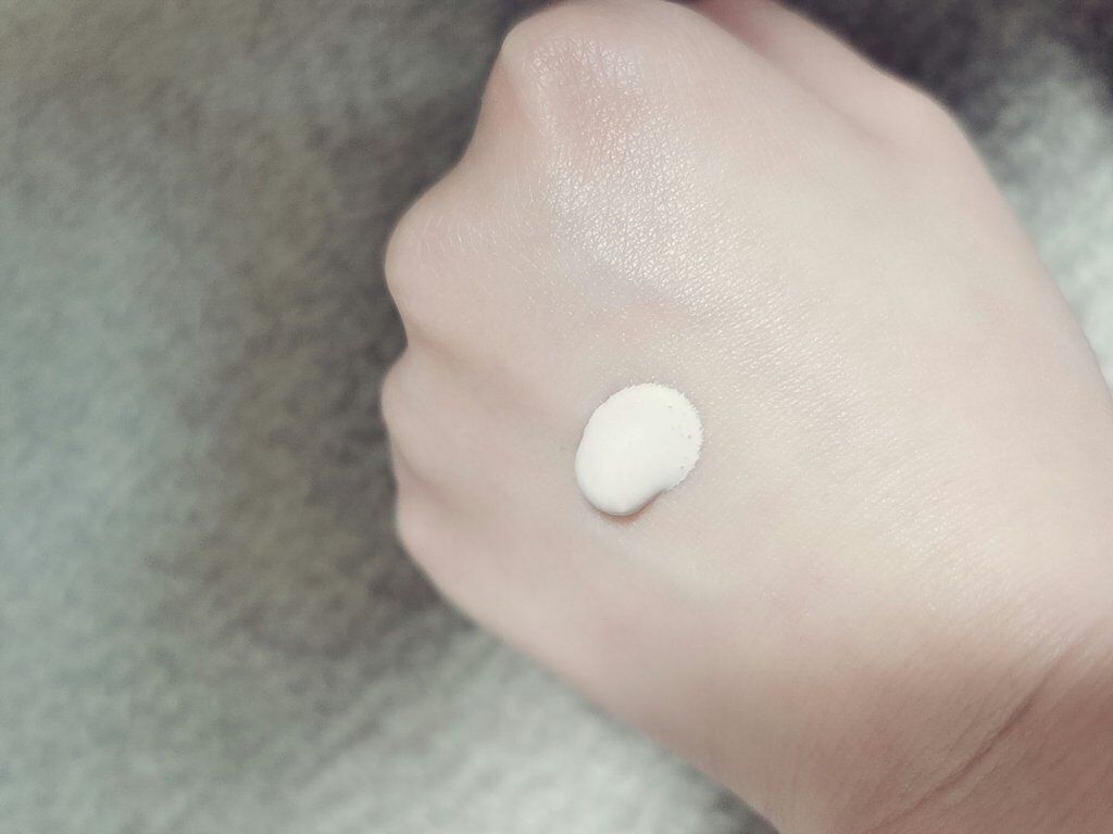 ラトゥー エクラ ファンデーション プライマー N/PAUL & JOE BEAUTE/化粧下地を使ったクチコミ（2枚目）