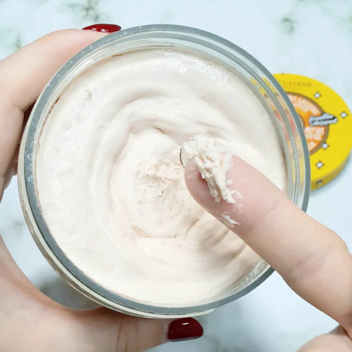 スパイシーオレンジラテ スノーシア ボディークリーム /L'OCCITANE/ボディクリームを使ったクチコミ（3枚目）