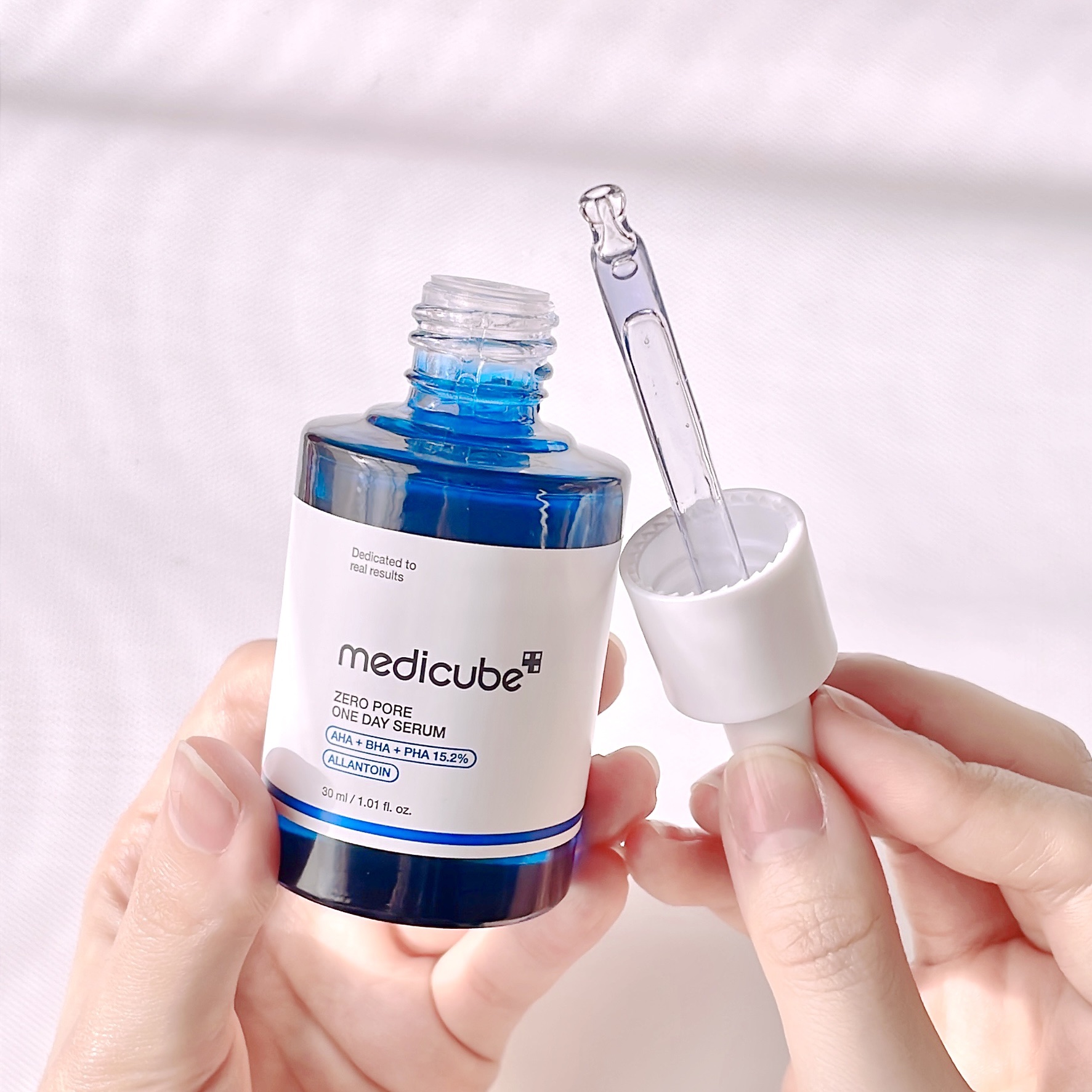 ゼロ毛穴1DAYセラム｜MEDICUBEの効果に関する口コミ - 【💙容器が