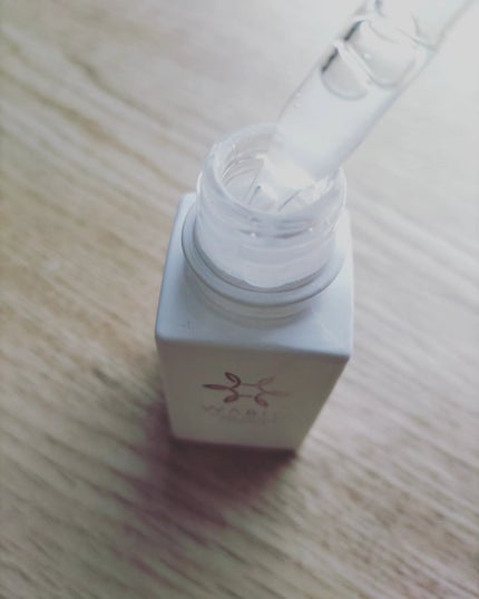 ひろちゃん on LIPS 「#リピ確スキンケア#ワビオ#美容液#ヒト幹細胞培養液#スキンケ..」(2枚目)