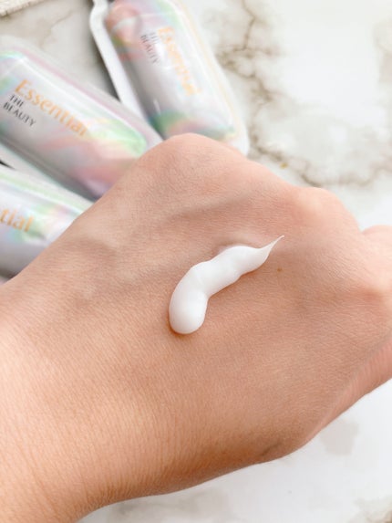 ザビューティ うるツヤチャージヘアパック/エッセンシャル/ヘアマスク・ヘアパックを使ったクチコミ(2枚目)