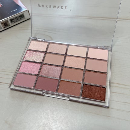 ソフトブラーリングアイパレット/wakemake/アイシャドウパレットを使ったクチコミ(2枚目)