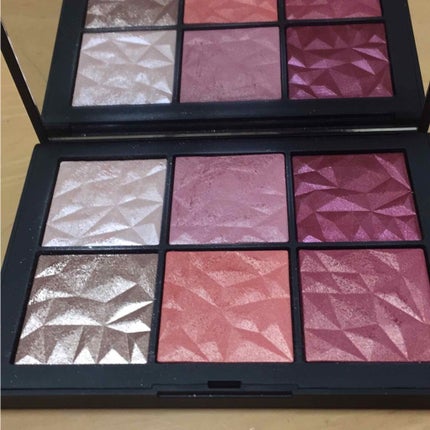 ホットトライスト チークパレット/NARS/パウダーチークを使ったクチコミ(1枚目)